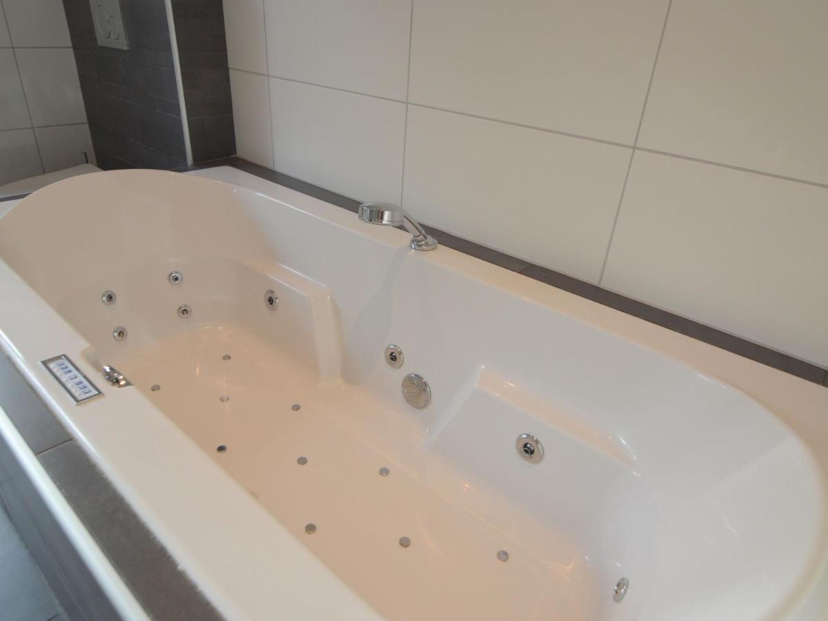 Stunning Villa In Venhorst With Sauna Kültér fotó